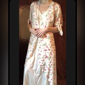 Topshop Silky Floral Robe Sz 6